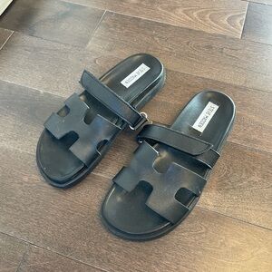 Mayven Black Leather Sandal, size 7